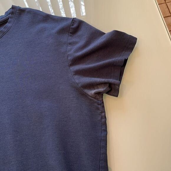Alphalete t-shirt navy medium   - Picture 3 of 8